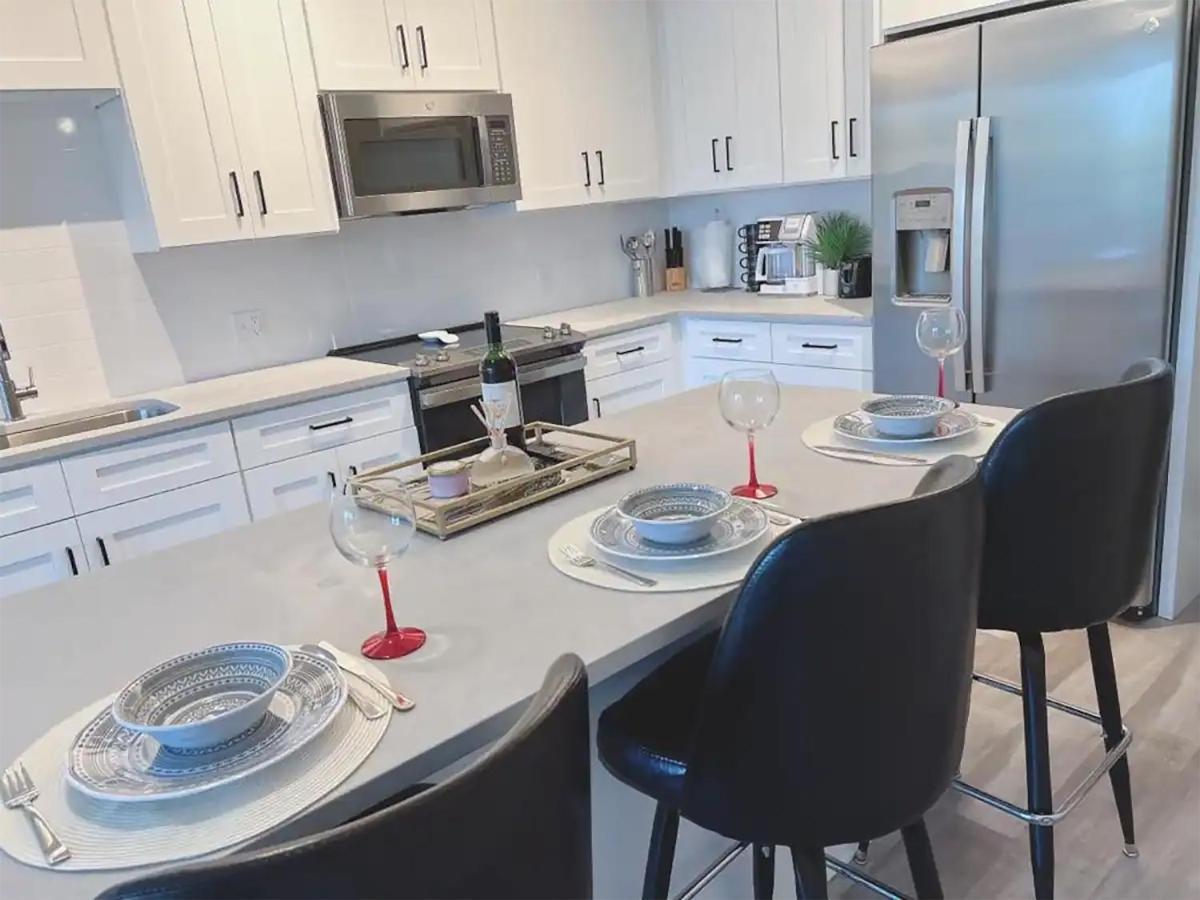 וסט פאלם ביץ' Lux Property Great For 1 To 8 Guests-Family Trip ,5Beds 2Rooms Staycation With Gym And Ev, Proximity To Downtown And Beaches מראה חיצוני תמונה