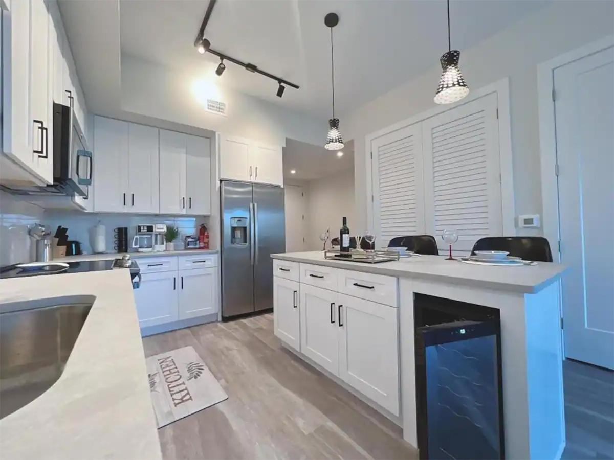 וסט פאלם ביץ' Lux Property Great For 1 To 8 Guests-Family Trip ,5Beds 2Rooms Staycation With Gym And Ev, Proximity To Downtown And Beaches מראה חיצוני תמונה