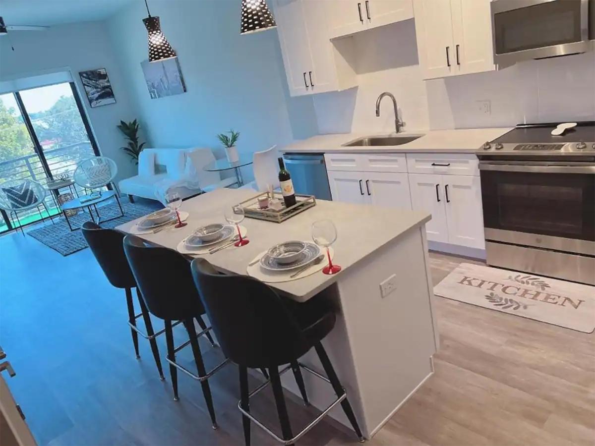 וסט פאלם ביץ' Lux Property Great For 1 To 8 Guests-Family Trip ,5Beds 2Rooms Staycation With Gym And Ev, Proximity To Downtown And Beaches מראה חיצוני תמונה