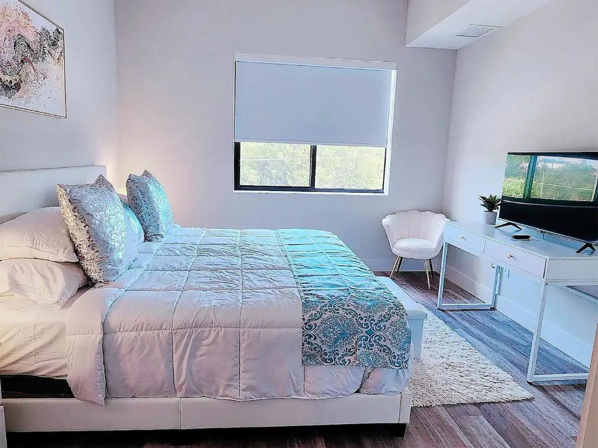 וסט פאלם ביץ' Lux Property Great For 1 To 8 Guests-Family Trip ,5Beds 2Rooms Staycation With Gym And Ev, Proximity To Downtown And Beaches מראה חיצוני תמונה