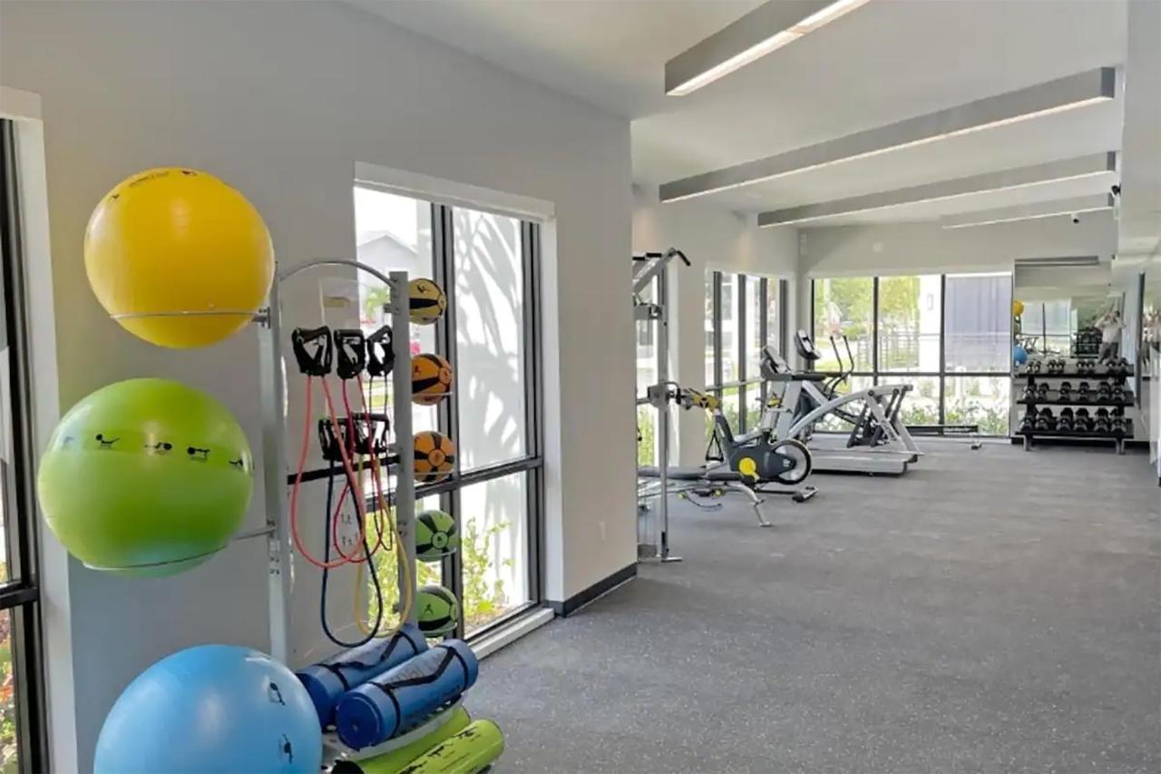 וסט פאלם ביץ' Lux Property Great For 1 To 8 Guests-Family Trip ,5Beds 2Rooms Staycation With Gym And Ev, Proximity To Downtown And Beaches מראה חיצוני תמונה