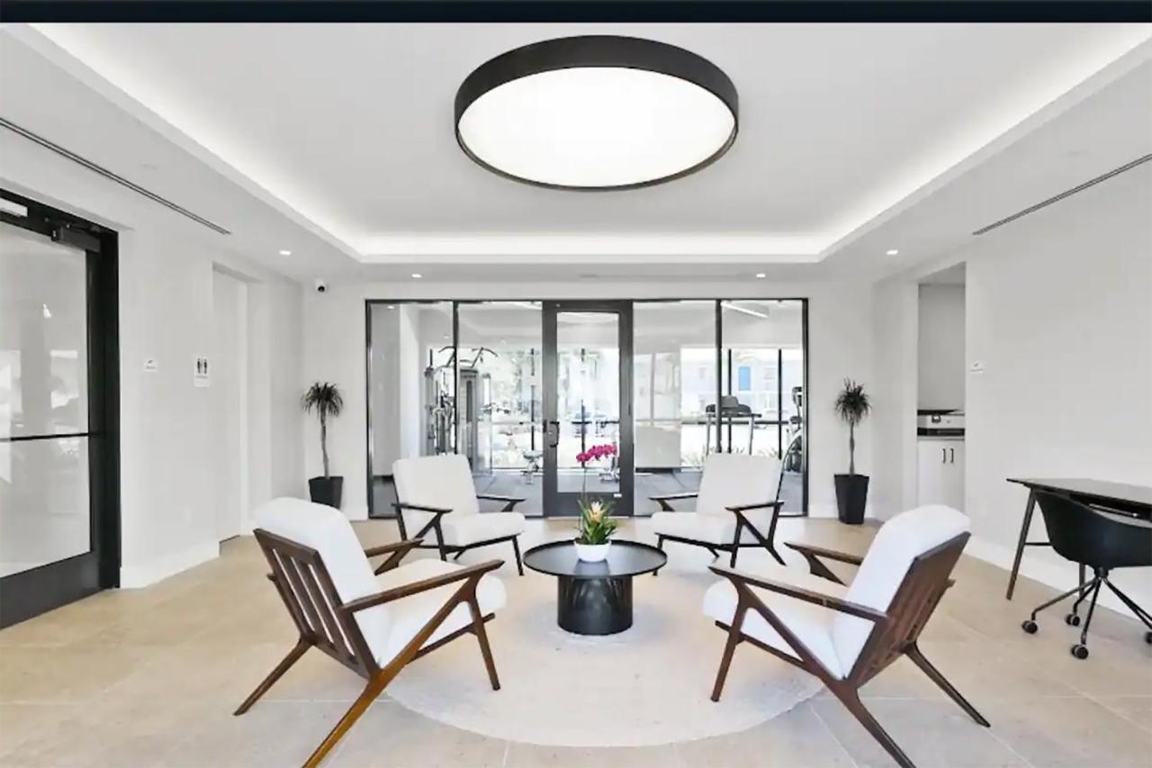 וסט פאלם ביץ' Lux Property Great For 1 To 8 Guests-Family Trip ,5Beds 2Rooms Staycation With Gym And Ev, Proximity To Downtown And Beaches מראה חיצוני תמונה