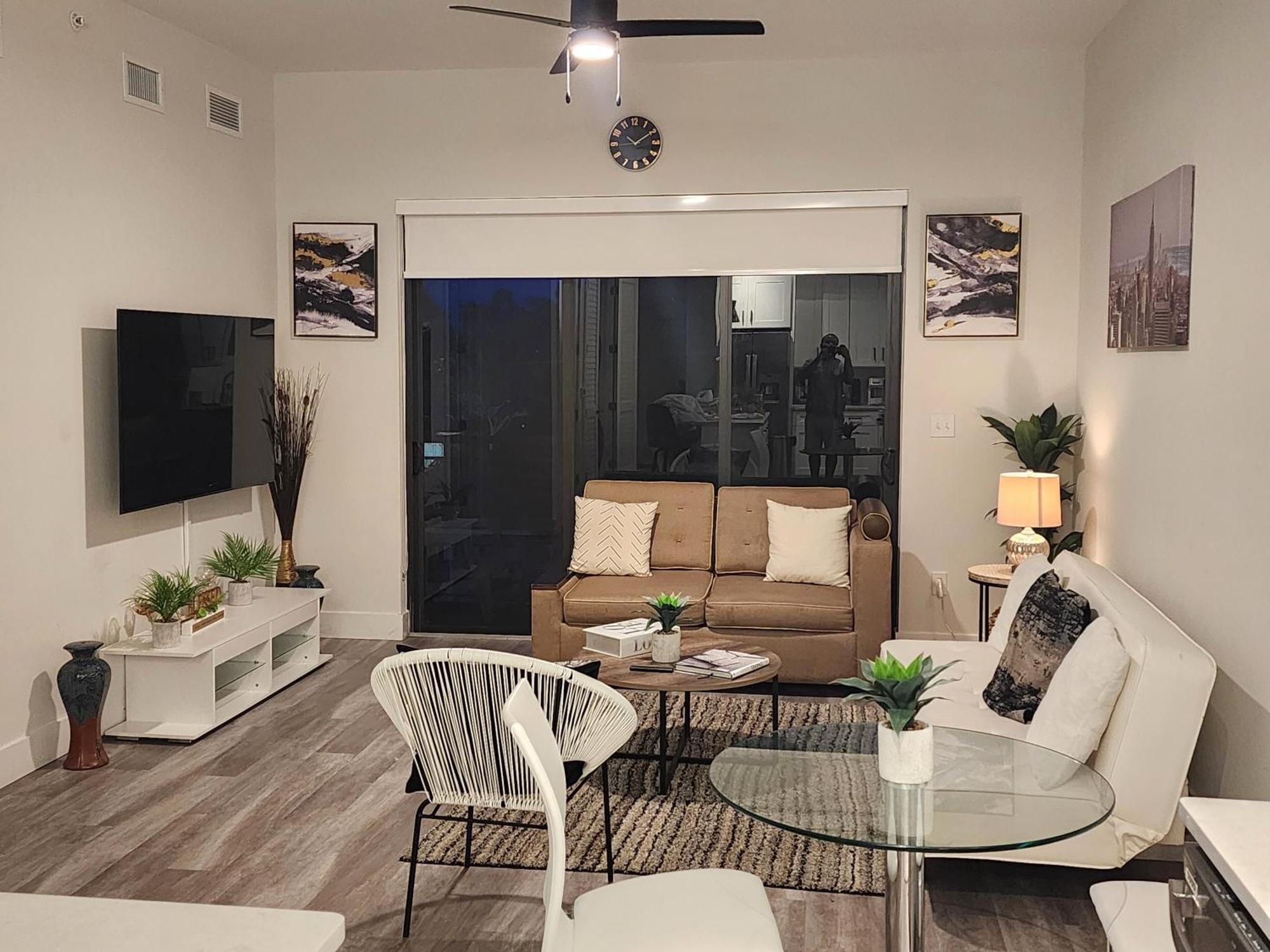 וסט פאלם ביץ' Lux Property Great For 1 To 8 Guests-Family Trip ,5Beds 2Rooms Staycation With Gym And Ev, Proximity To Downtown And Beaches מראה חיצוני תמונה